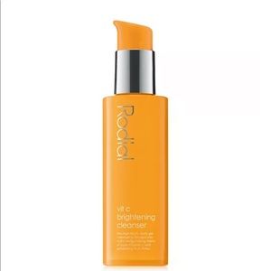 Rodial
Vit C Brightening Cleanser 4.75 oz.